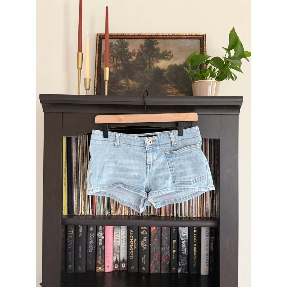 Express Jeans Super Bikini Short 3/4 R Light Wash Low Rise Denim Mini Shorts